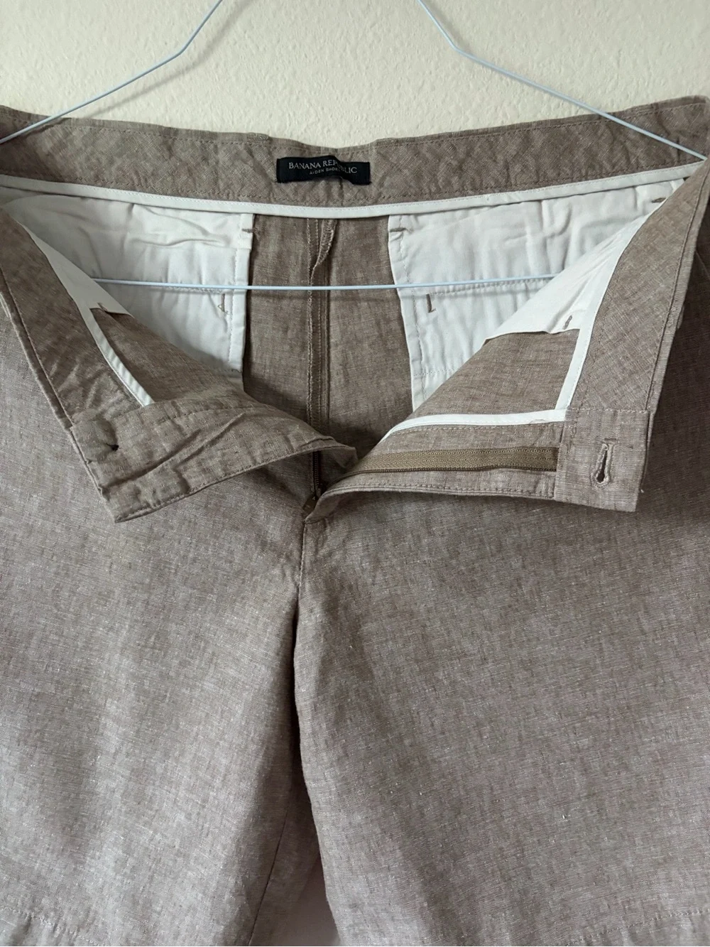 Banana Republic Men’s Khaki 9 Inch Linen Blend Chino Aiden Shorts Size 35x9